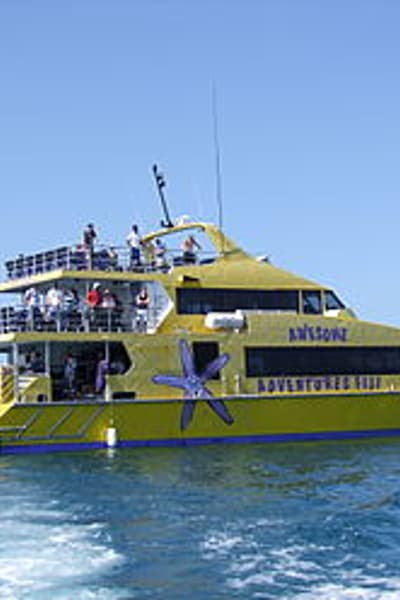 330px Yasawa Flyer Ferry