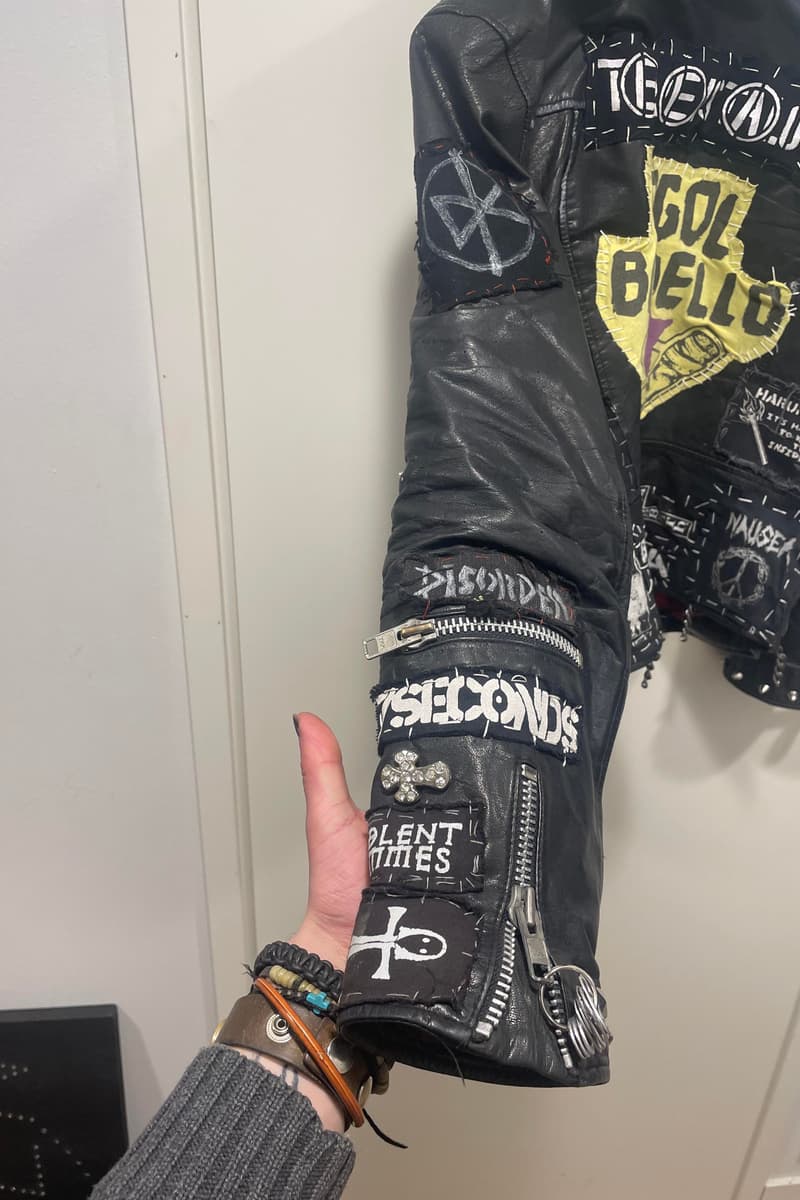 Disorder, VIOLENT TIMES (partially visible as 'IOLENT TIMES'), SECONDS (likely '7 SECONDS'), Nausea, GOL BELLO (partially visible, likely 'FOGOL BELLO' or similar)
