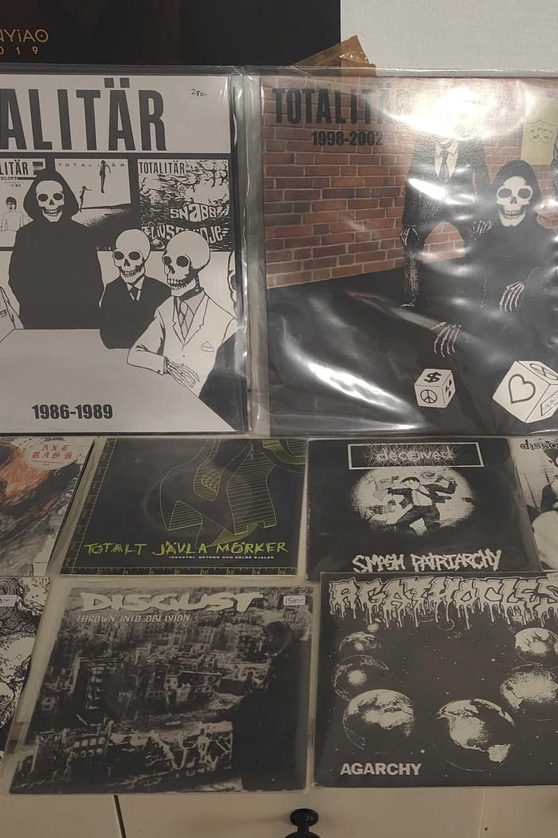 Disorder, Diskust, Left in Ruins, Totalitär, Agathocles