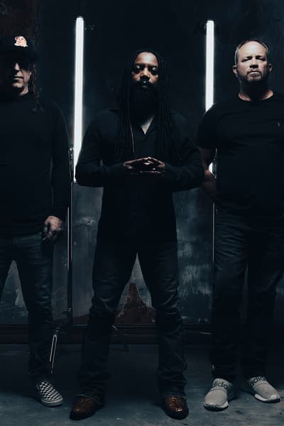 Sevendust, Return to Dust