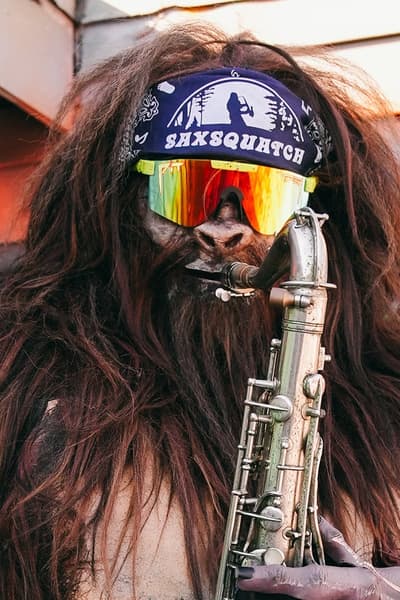 Saxsquatch, BAYOTE